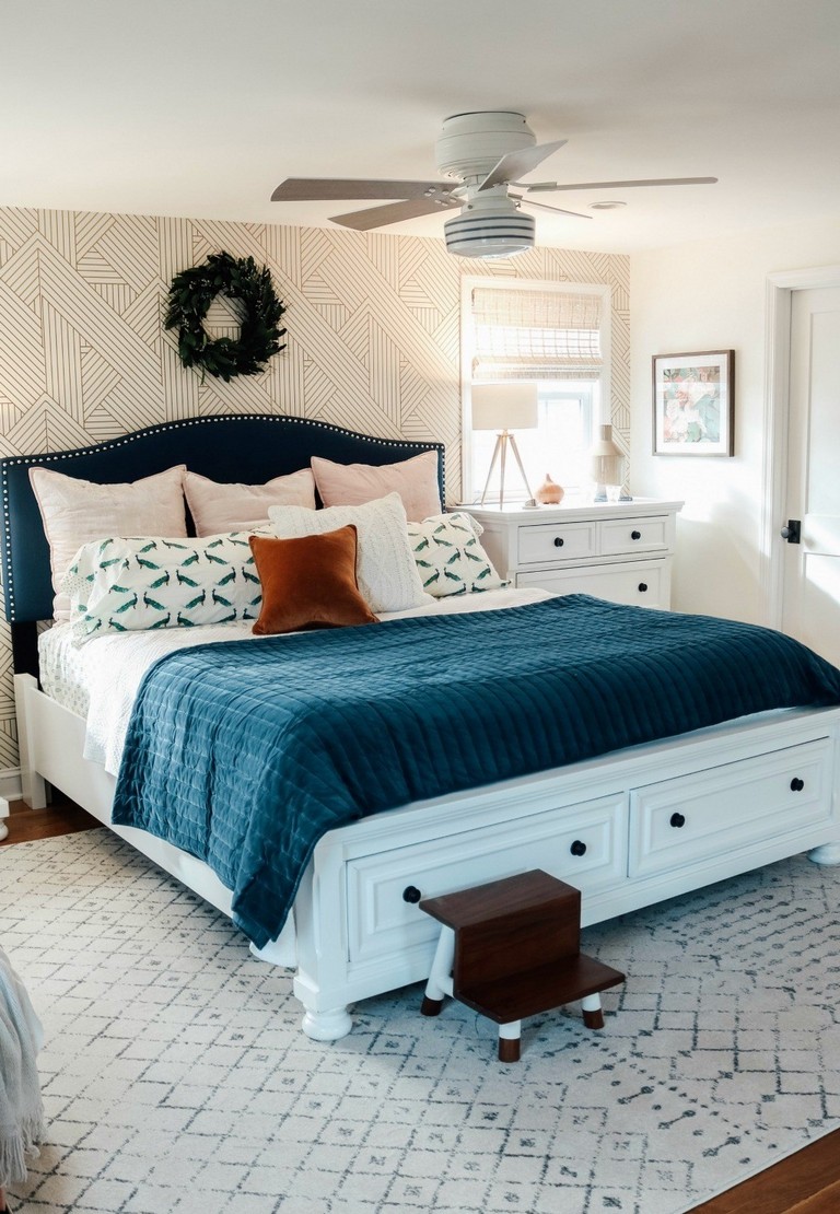 9  Awesome Farmhouse Style Bedroom Decor Ideas