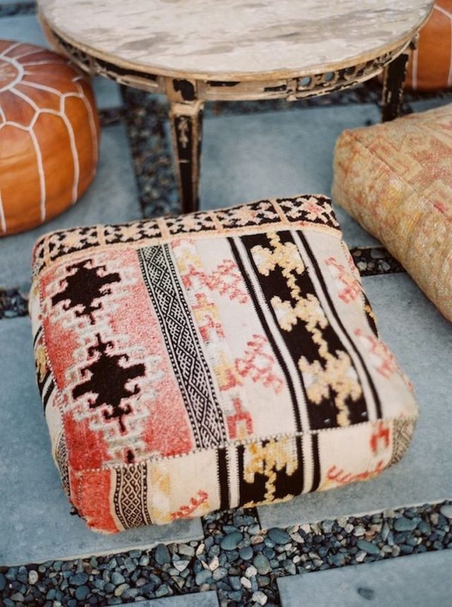 9 Lovely Moroccan Pillow That Can Increase Your Home Beauty   11 Beautiful Moroccan Pillow That Can Increase Your Home Beauty 1 640x859 