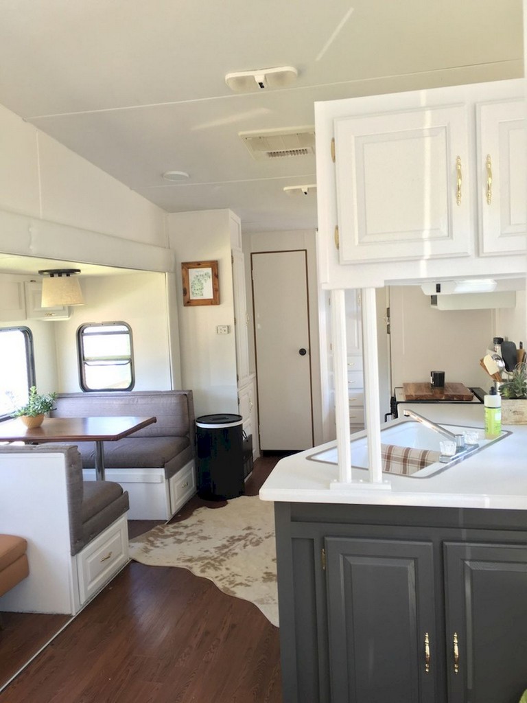 22+ Awesome RV Living & Camper Remodel Interior Design Ideas - Page 8 of 25