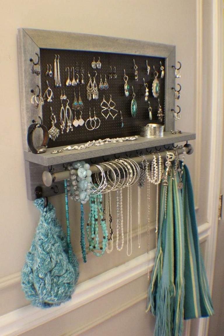 Stunning Fancy Hanger Ideas For Your Jewelry Storage